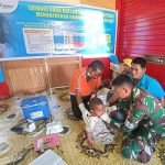 Satgas Yonif Raider 200/BN dan Puskesmas Beri Yankes ke Masyarakat Debunggen