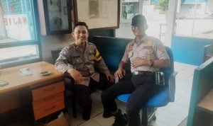Bhabinkamtibmas Polsek Jawilan Polres Serang Briptu Riyan Melaksanakan Giat Commander Wish Kapolres Serang “GEMA CIDURIAN Point 2” Sambangi Perusahaan
