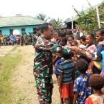 Jelang Purna Tugas, Satgas Yonif 143/TWEJ Berpamitan dengan Masyarakat Papua
