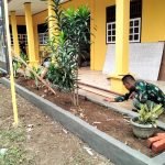 Satgas TMMD Ke 117 Selain Rehab Gedung dan Bangun Tower Air Juga Buat Taman Bunga SD 57/II