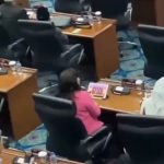 Anggota DPRD DKI Fraksi PDIP Cinta Mega Main Game Judi Slot Pakai Tablet Milik Negara