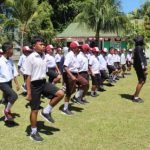 HUT RI Ke 78, Personel Kodim 1310/Bitung Bantu Latih PBB Anak-Anak SD GMIM 1 Madidir