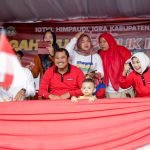 Bupati Didampingi Bunda PAUD Lepas Pawai dan Kaenaval TK se Kabupaten Bungo dalam Rangka Meriahkan HUT RI ke 78