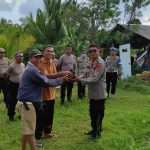 Lestarikan Alam, Personil Polsek Marga Tanam 400 Pohon