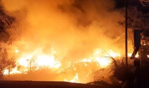 Bekas Tempat Pembuangan Sampah Warga Perumahan Periuk Jaya Habis dilalap si Jago Merah