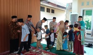 Polsek Jawilan Polres Serang Gelar Pengajian Rutin dan Santunan Anak Yatim