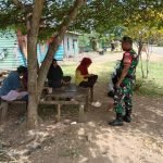 Sambut HUT RI Ke- 78, Babinsa Koramil 1512-03/Gebe Laksanakan Komsos Bersama Masyarakat Desa Sanafi