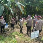 Lestarikan Lingkungan, Polisi Tanam Pohon di Taman Hutan Raya Gunung Tumpa