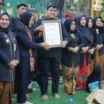 Wow! Sajikan 9.640 Sego Berkat, Blora Tercatat di Rekor MURI