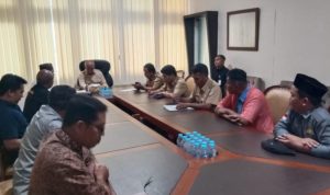 Maulan Aklil Menerima Kunjungan Sejumlah Masyarakat dalam Silaturahmi dan Audiensi