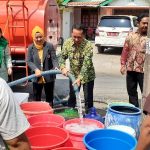 HUT IDI Ke 73 Cabang Cilacap IDI dan IIDI Gelar Kegiatan Bakti Sosial Salurkan Bantuan Air Bersih