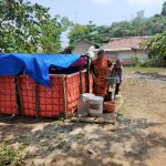 Atasi Krisis Kekeringan Kasi Trantib Kecamatan Pebayuran Distribusi Air Bersih