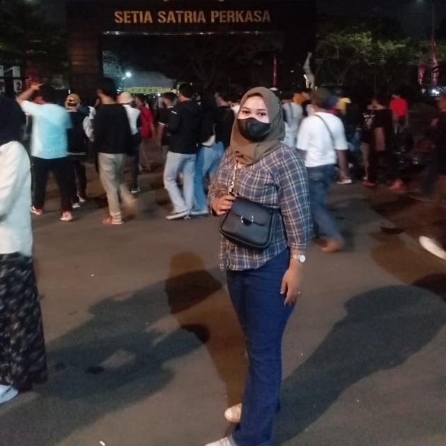 Konser Iwan Fals di Lapangan Yonif 203 Jatake Banjir Fans 1 Teh IMOT riska 20231008 142633