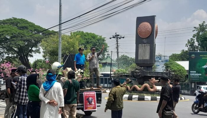 Honor Narsum DPRD Jadi Polemik, MPKN Blora Gelar Aksi Demo 2 IMG 20231114 WA0003