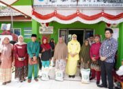 Pemkot Pangkalpinang Salurkan Beras Cadangan Pangan Pemerintah Tahap II di Kantor Kelurahan Tuatunu Indah