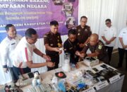 Ricky Tommy Hasiholan Kajari Kabupaten Tangerang Pimpin Pemusnahan Barang Rampasan Negara
