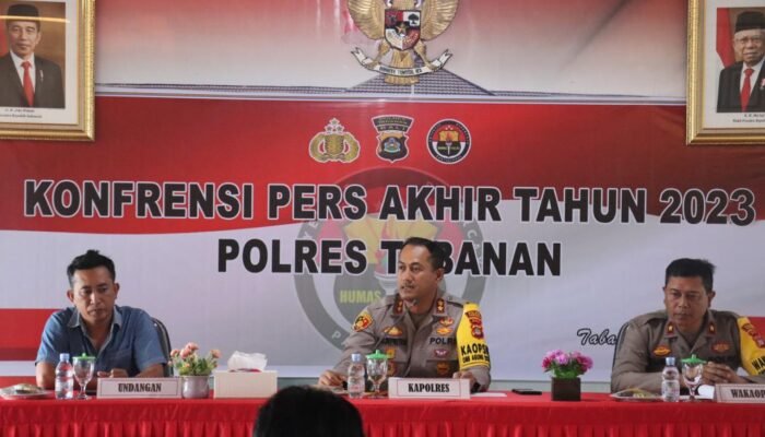 Polres Tabanan Gelar Konferensi Pers Akhir Tahun 2023 Bersama Awak Media 