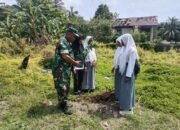 Tangkis Polusi Udara Koramil 1512/02 Patani Karya Bhakti Tanam Pohon