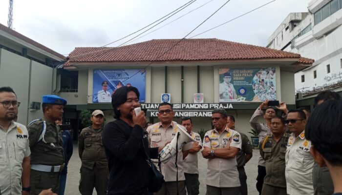Dianggap Lemah Tegakan Perda, Satpol PP Kota Tangerang Didemo Aktivis