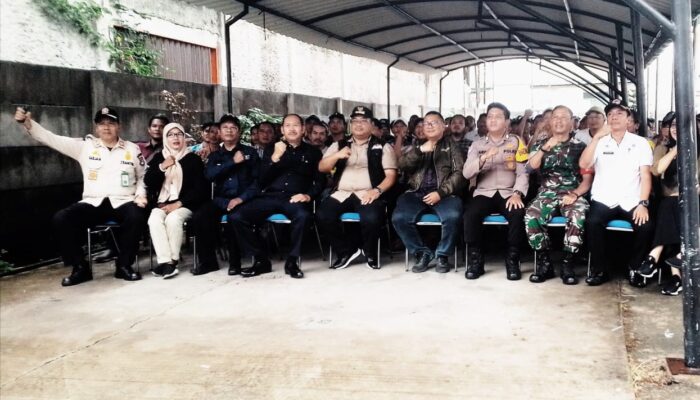 Acara Sosialisasi Pengamanan TPS di Kutabumi Tetap Semangat Walau Diguyur Hujan