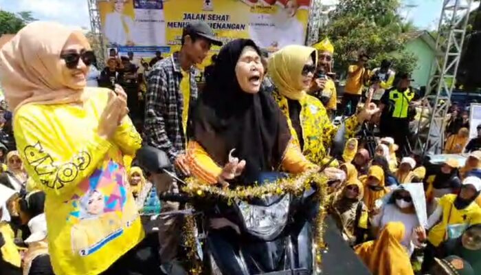 Nyaris Pingsan, Dapet Hadiah Sepeda Motor Dari Teti Rohatinginsih Caleg DPR RI