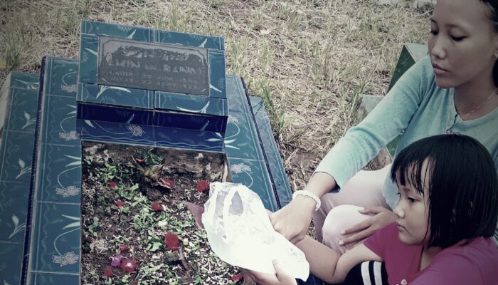 Doa untuk Orang Tua yang Sudah Meninggal dan Cara Berbakti kepada orang Tua yang sudah Meninggal Sesuai dengan Hadist