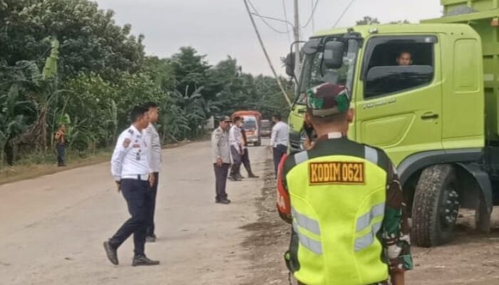 Dishub Kabupaten Bogor Tertibkan Truk Angkutan Tambang di Area Kantong Parkir