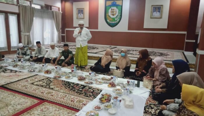 Selain Buka Puasa Bersama Bujang Gadis Batik Bungo Tahun 2023, Bupati Bungo Juga Santuni 100 Orang Anak Yatim