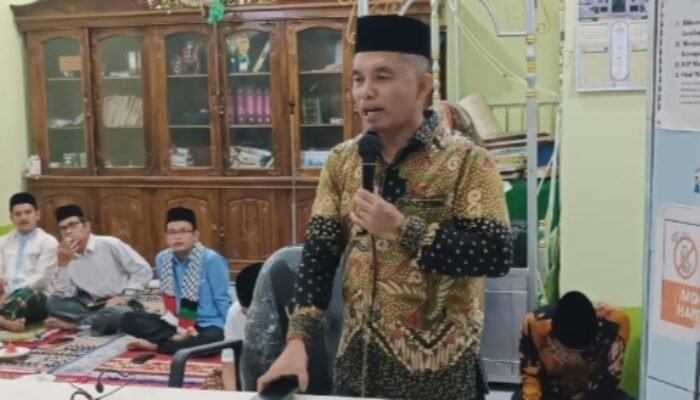 Anggota DPRD Alfredison Sambut Kunjungan TSR Kadis Kominfo di Mesjid Nurul Huda Koto Baru