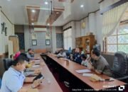 Wakil Ketua DPRD I Jumiwan Aguza Bersama Komisi II Sambut Perwakilan Pedagang Pasar Atas Sampaikan Keluhan