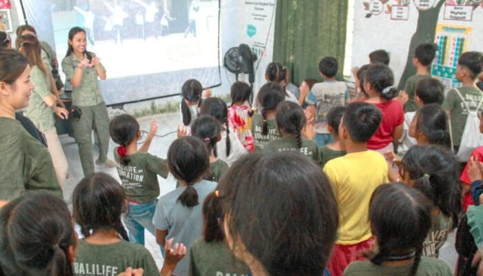Berbagi Kebaikan di Bulan Ramadhan, Taman Safari Bali Kembali Gelar Program Goes To School