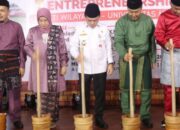Gubernur Al Haris Apresiasi Entrepreneurship Award LLDIKTI Universitas Muhammadiyah Jambi