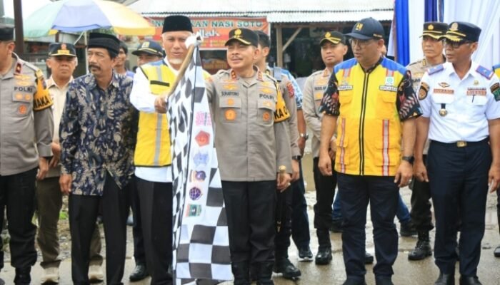 Hari ini Gubernur Sumbar Bersama Kapolda Berlakukan Uji Coba Sistem One Way Padang Bukittinggi