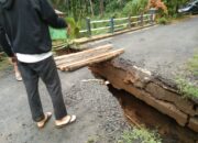 Jembatan Penghubung Antar Desa Rusak, Pihak PUPR Cilacap Diminta Segera Perbaiki