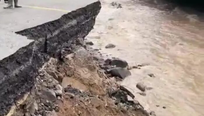 Banjir Bandang Terjang Sejumlah Daerah di Sumbar, Korban Meninggal Bertambah jadi 27 Orang