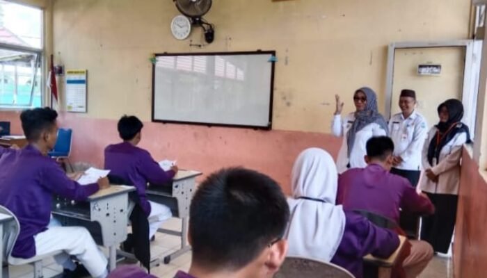 Pj Wali Kota Tinjau Pelaksanaan Ujian Nasional SD-SMP di Kota Pangkalpinang