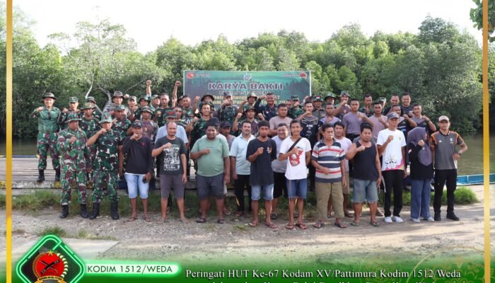 Peringati HUT Ke-67 Kodam XV/ Kodim 1512/Weda Laksanakan Karya Bakti Bersihkan Pasar Kota Weda