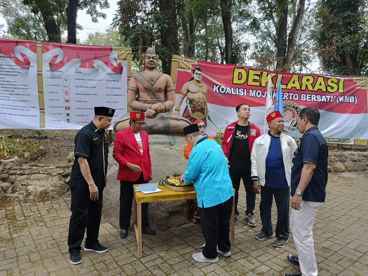 7 Parpol Non Parlemen di Mojokerto Tandatangani Deklarasi KMB 1 IMG 20240602 WA0002