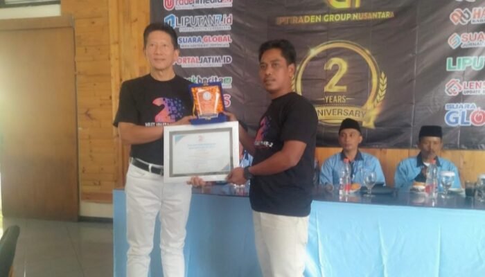 Puncak Peringatan HUT Liputan7, Yuzal Effendi Terima Piagam Penghargaan Kaperwil Terbaik 