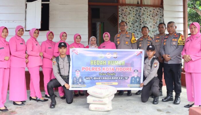 HUT Bhayangkara ke-78, Polresta Tidore Gelar Kegiatan Bedah Rumah