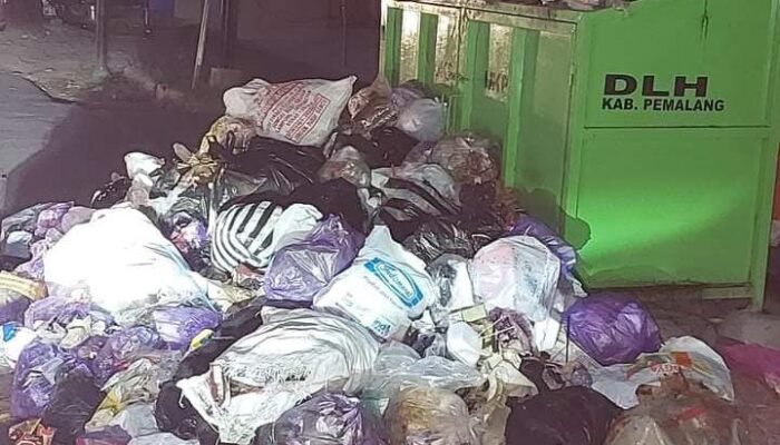 Duh, Gegara Anggaran BBM Lambat Sampah di Pemalang Kembali Berserakan 