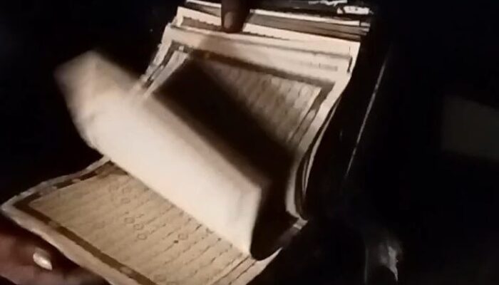 Kuasa Tuhan, Ribuan Barang Ludes Terbakar Didalam Truk Ekspedisi, Tiga Mushaf Al-Qur’an Utuh Tidak Tersentuh Api