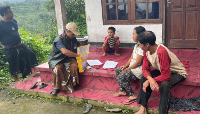 Penuh Tantangan, Pantarlih di Badung Coklit Pinggir Jurang