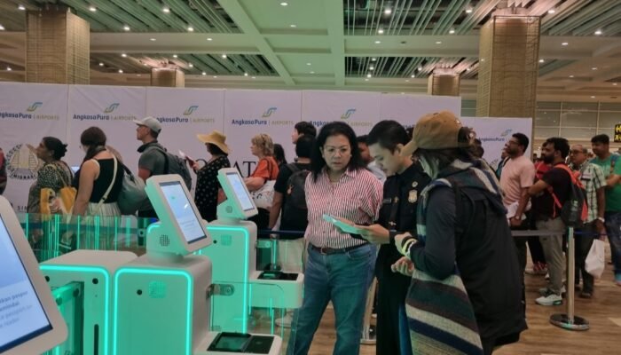 Pasca Sistem PDN Berangsur Pulih, Pramella Yunidar Pasaribu Tinjau Layanan Keimigrasian di Bandara Ngurah Rai