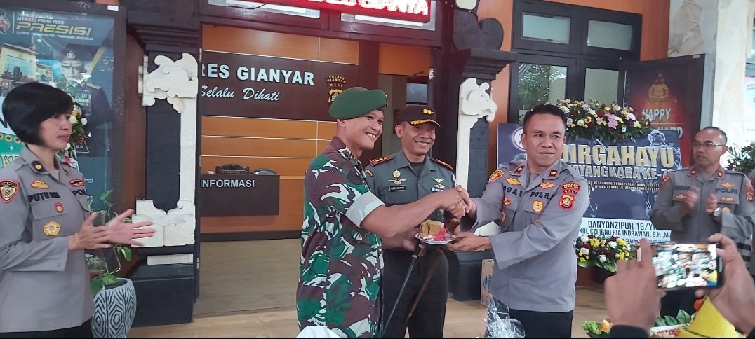 Heboh, Puluhan Anggota Kodim 1616/Gianyar dan Batalyon Zeni Tempur 18/YKR Datangi Mapolres Gianyar 2 Screenshot 20240702 042959 Gallery