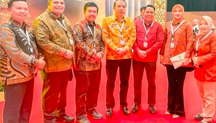 Ketua DPRD Tebo Mazlan Dampingi Pj Bupati pada Penyampaian LHP Tahun 2023