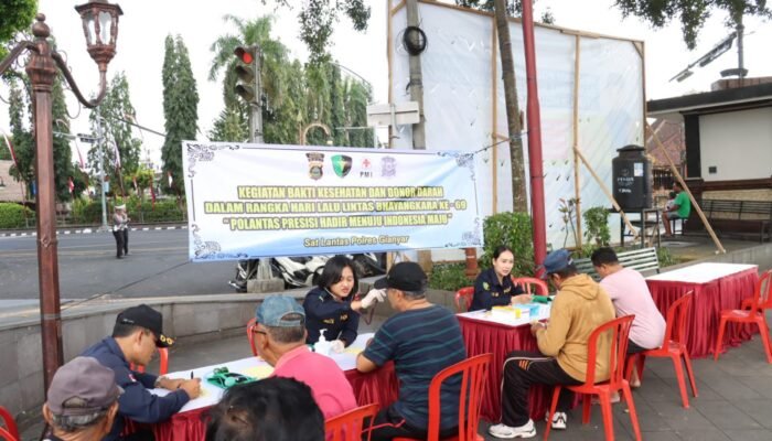 Sambut Hari Lalu Lintas Bhayangkara ke 69, Satlantas Polres Gianyar Gelar Donor Darah