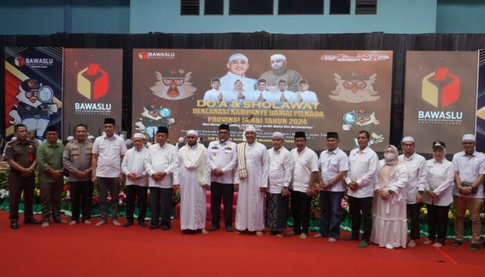 Hadiri Do’a dan Sholawat Deklarasi Kampanye Damai Pilkada 2024, Pjs. Gubernur Sudirman : Sukses Pilkada Ada di Tangan Kita Semua