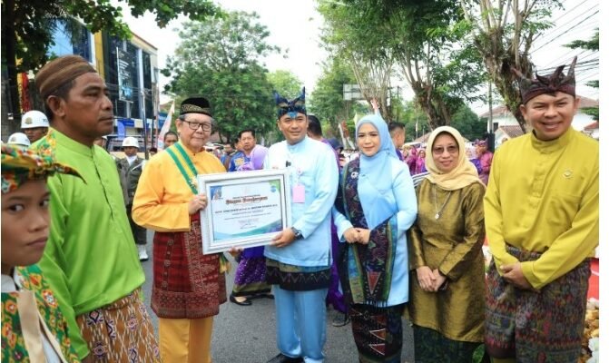 Hari Jadi Pangkalpinang ke-267, Pj Wako Budi Utama Beri Penghargaan dan Bantuan Sosial