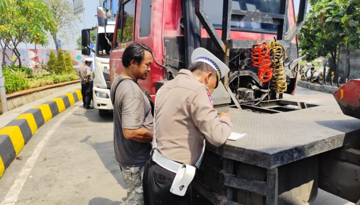 Selama Operasi Zebra Jaya, Polres Pelabuhan Tanjung Priok Tindak 107 Pelanggar Lalulintas